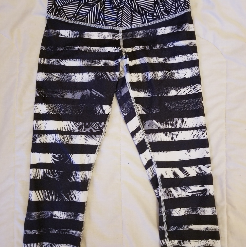 Lululemon crops 💝